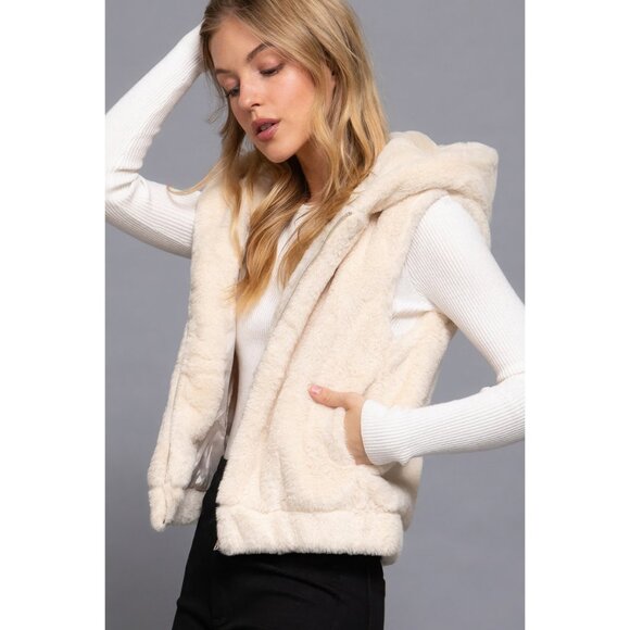 NWT Hoodie Faux Fur Vest, Zip Up, Soft, Cozy, Warm, Vanilla - Picture 5 of 5